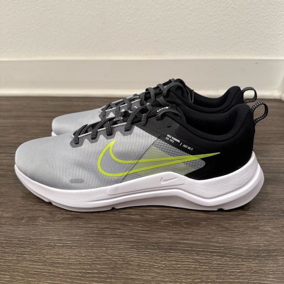 Nike Downshifter 12 sz 12 - Picture 1 of 5